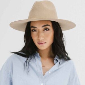 NWT GIGI PIP Emma Tan Wide Brim Fedora Size 57 / Small S Wool RUNS SMALL READ